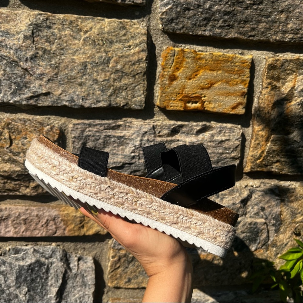 Platform sandals